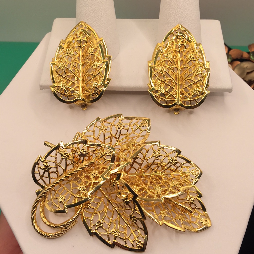 Vintage Judy Lee Leaf Brooch Earrings 30$
